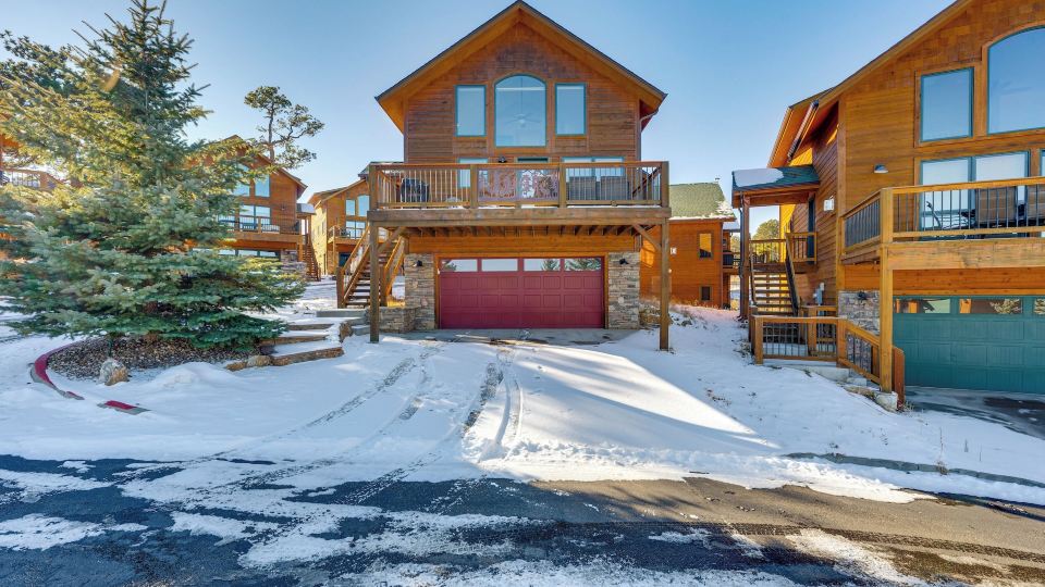 Updated & Spacious Lodge in Heart of Estes Park!