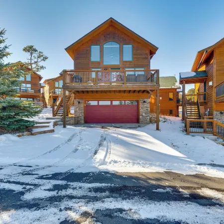 Updated & Spacious Lodge in Heart of Estes Park!