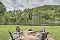 Rivers Edge - Ultimate Riverfront Getaway - WiFi