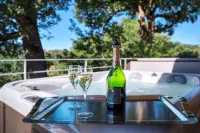 Gîte Domaine de Nazère - Hot Tub