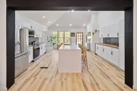 Urban Farmhouse with A Modernism Twist! 4 Bedroom Home by RedAwning