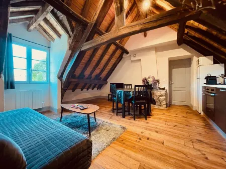 Domaine de la Villa du Moulin de Champie - Plaine de Versailles Отели в г. Ивелин