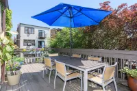 House 5863- Chicago's Premier Bed and Breakfast