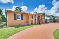11 Mi to South Beach: Home w/ Screened Porch! - Country Houses