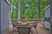 Cozy Poconos Townhome w/ Fireplace Near Jack Frost - Wifi