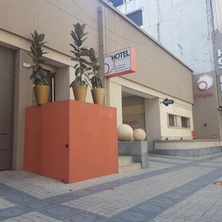 Origen Hotel -Motel- Отели рядом с достопримечательностью «Железнодорожный вокзал Конститусьон»