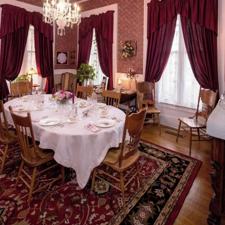 The Steamboat House Bed & Breakfast