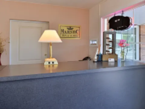 Majestic Inn & Suites Hotels in Altamont