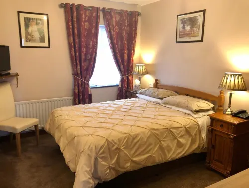 Atlantic Guest House - 2-Star