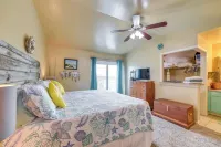 Romantic Galveston Retreat Bay View, Pool Access! - Huoneistot