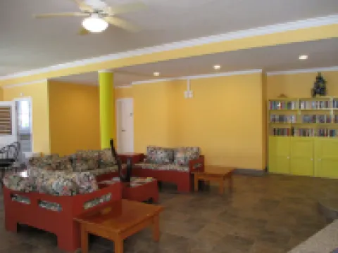 Harlem B & B Hotels in Oistins