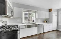 Clarendon Hills Top Floor Hotels in Clarendon Hills