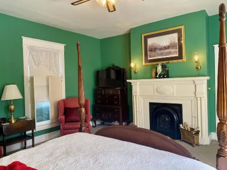 Red Rose Inn Bed & Breakfast