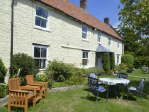 The Lawns Tea Room and B&B Hotels in Sedgemoor