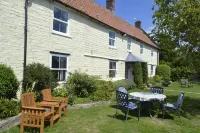 The Lawns Tea Room and B&B Hotels in Sedgemoor