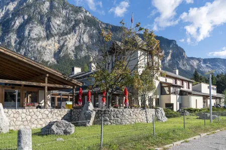 Hotel Restaurant Südrast Dreiländereck Отели рядом с достопримечательностью «Заповедник Добрач»