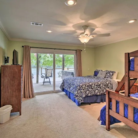 Inviting Family Abode w/ Dock on Norris Lake!