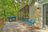 2 Mi to Sapphire Resort: Home w/ Hot Tub & Games! - que admiten mascotas