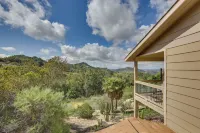 Hot Tub + Balcony: Rainbow Retreat Near Wineries! - Wifi