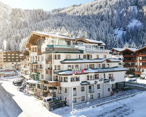 Hotel Neuhintertux Hotels in Tux