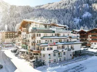 Hotel Neuhintertux – 4 Sterne Superior Hotels in der Nähe von Bogenparcours Hintertux