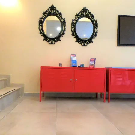 Achillion Hotel Piraeus