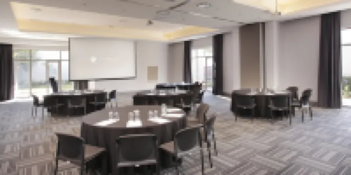 Seven Villa Hotel & Spa