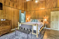 Lake Santeetlah Escape w/ Kayaks, Boat Slip & More - 3 stjerner
