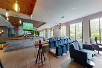 Village Hotel Chester St David's Hotel di Pentre Halkyn