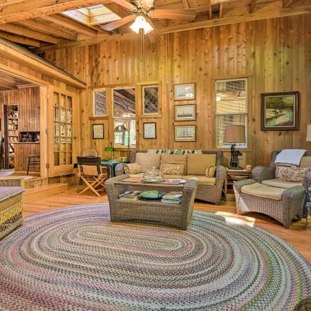 Douglas 'Whispering Winds' Cottage w/ Beach!