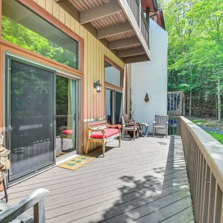 Windham Retreat w/ Private Deck & Mtn Views!