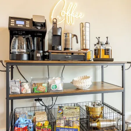 Southside Charmer, 5 min to Downtown!