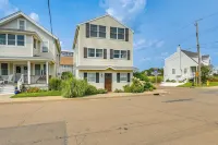Walk to Beaches: Sunny East Haven Home w/ Yard - Beach
