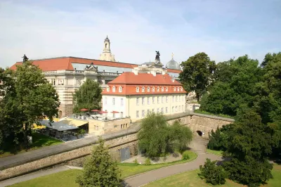 Hofgärtnerhaus Hotels near Friedrich August II Monument