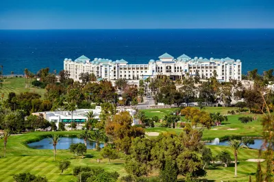 Concorde Green Park Palace Отели в г. 