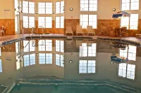 Arbuckle Lodge Gillette - Pools