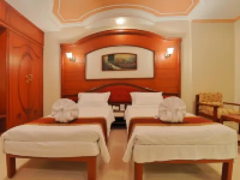 Hotel Gnanam Hotels in Thanjavur
