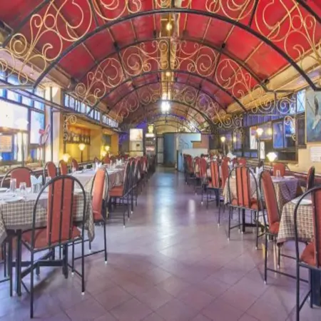 Hotel Adarsha Palace