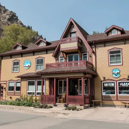 Clear Creek Inn