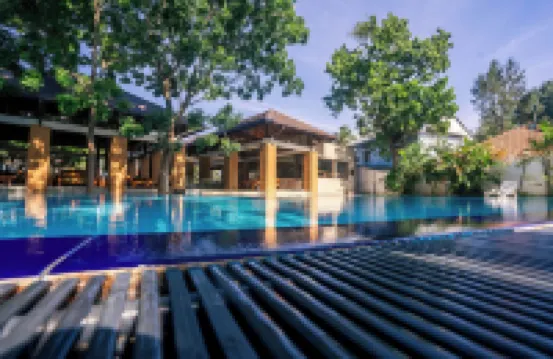 LUXTORI Arugambay