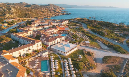 만자스 산타 테레사 사르디니아, 큐리오 컬렉션 바이 힐튼