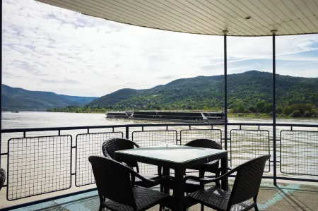 Aquamarina Hotel Visegrád Отели в г. Эстергом