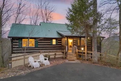 Twilight Ridge by AvantStay Mountain Mansion 20Min to Pigeon Forge
