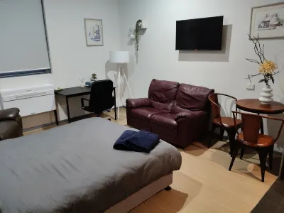 Melbourne Studio Apartments Hotel @ 138 Elgin Carlton Hotels in Carlton