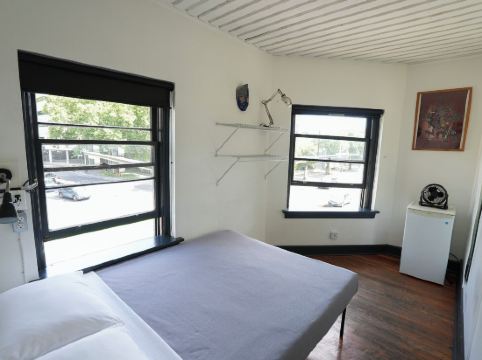 Ocean Island Inn | Backpackers | Suites