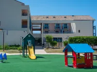 Odalys Du Port Residence Hotels in Hourtin
