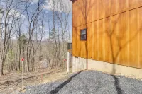 Mtn Retreat w/ EV Charger Near Bryce Ski & Golf - Kæledyr tilladt