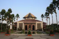 Simply Homy Villa Prambanan ( 6 Br & Private Swimming Pool )) - 2-Star