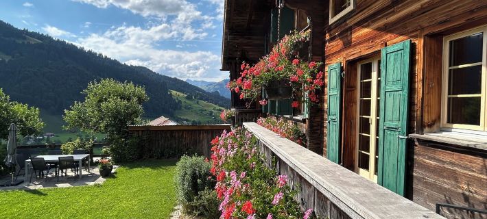 Alpenchalet Weidhaus Gstaad - verschiedene Wohneinheiten Hotels in Gstaad