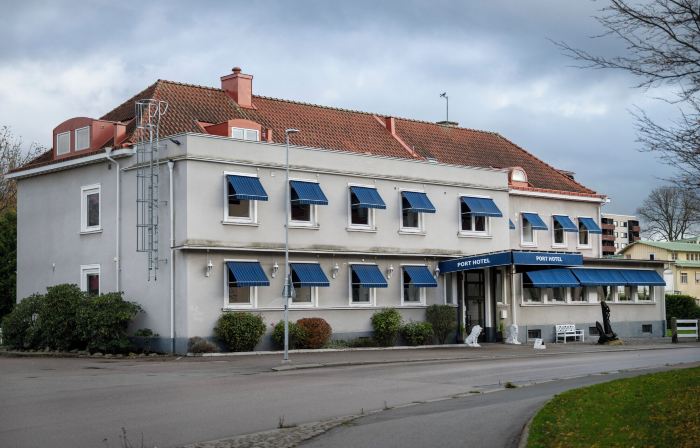 Port Hotel